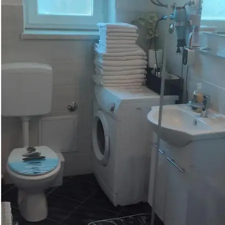In With Balcony, Air Conditioning, W-lan, Washing Machine 4656-1 Apartment Split