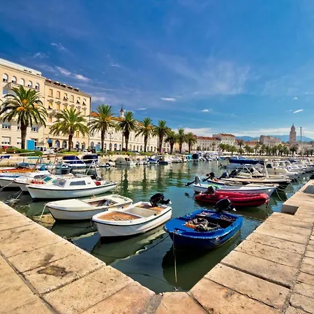 In With Balcony, Air Conditioning, W-lan, Washing Machine 4656-1 Apartamento Split
