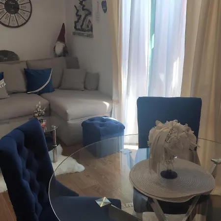 In With Balcony, Air Conditioning, W-lan, Washing Machine 4656-1 Appartement