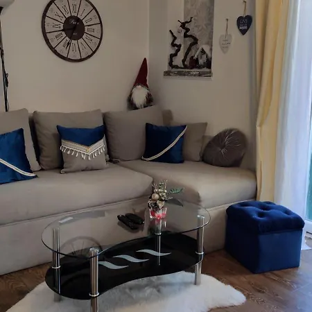 Appartement In With Balcony, Air Conditioning, W-lan, Washing Machine 4656-1