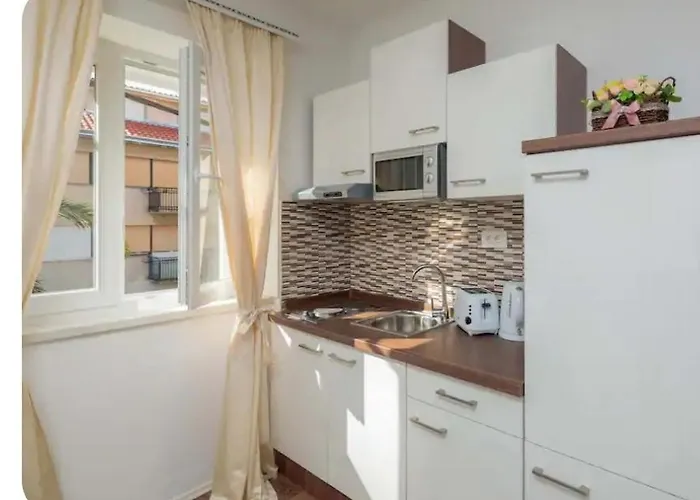 In With Balcony, Air Conditioning, W-lan, Washing Machine 4656-1 * Split