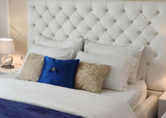 Apartament In With Balcony, Air Conditioning, W-lan, Washing Machine 4656-1 *